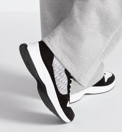 'B25' Sneaker - StyleOutlet