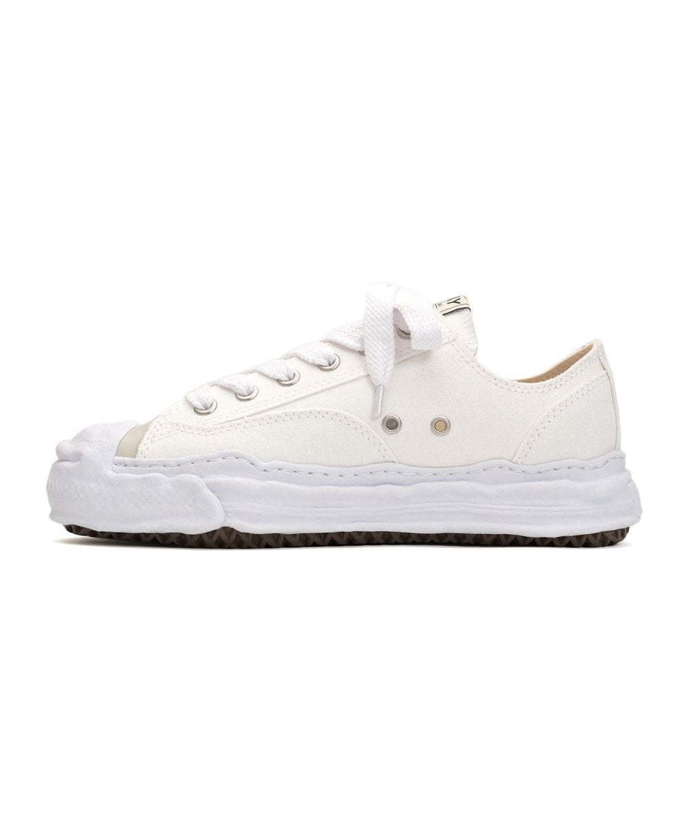 'Aeson Low Top' Sneaker - StyleOutlet