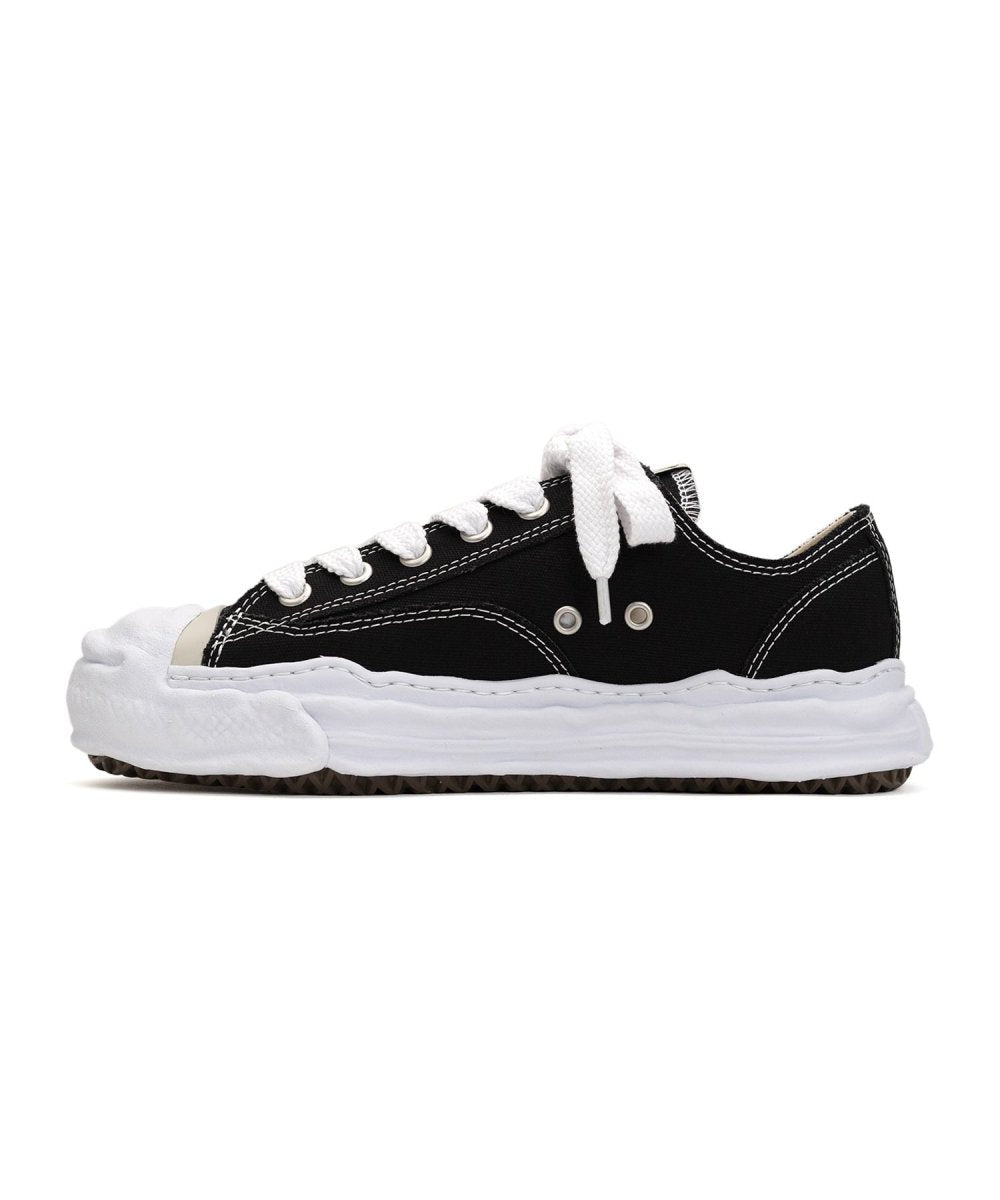 'Aeson Low Top' Sneaker - StyleOutlet