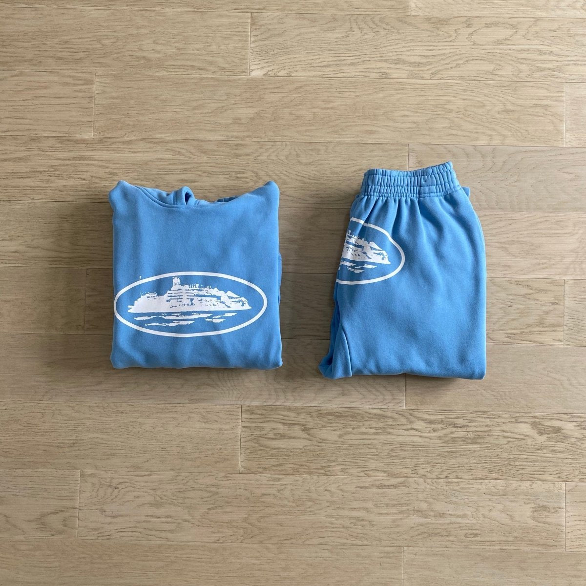 'Alcatraz' Tracksuit Babyblue - StyleOutlet