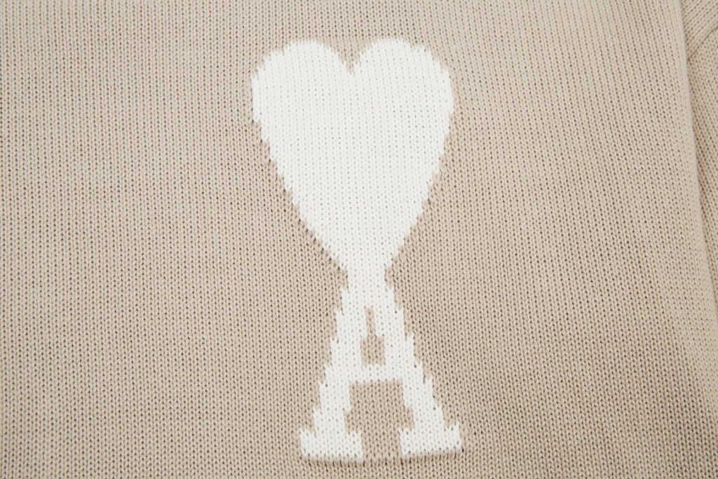 'Heart' - Sweater - StyleOutlet