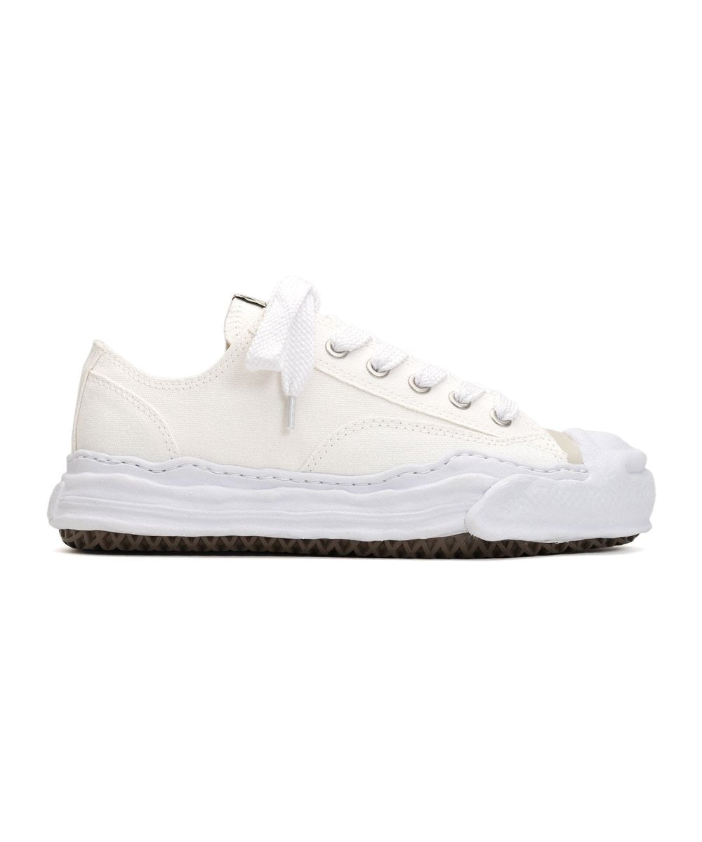 'Aeson Low Top' Sneaker - StyleOutlet